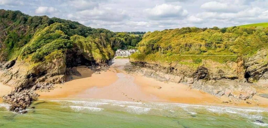 Tenby Manor