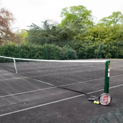 party house near london with tennis court