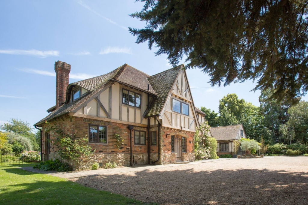 Water’s Edge House