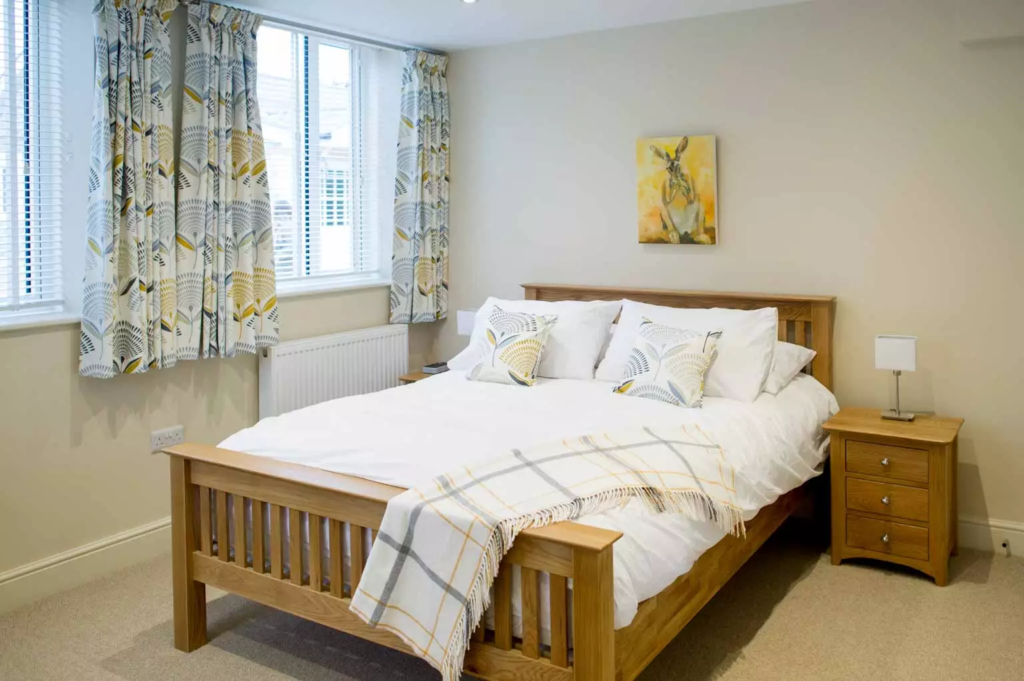 Self catering venue for 24 guests near london