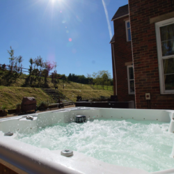 party house with hot tub near swindon