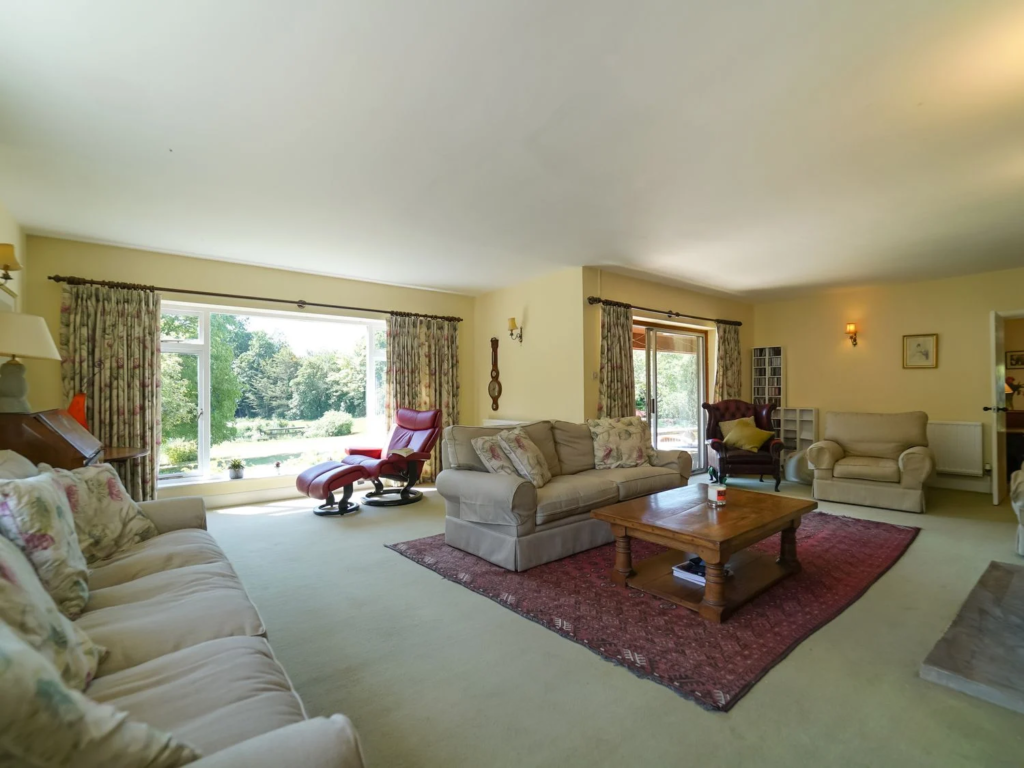 Family Friendly Party house near Somerset