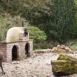 party houses with pizza oven near somerset