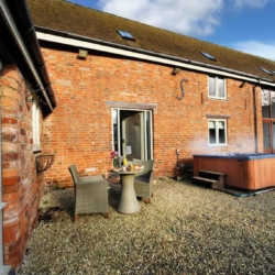 converted barn for rent 16 people