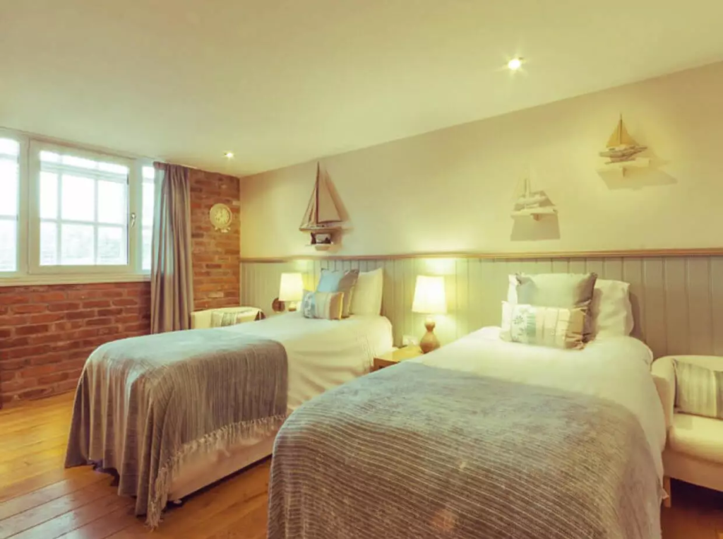 Group accommodation for 15 near Leeds