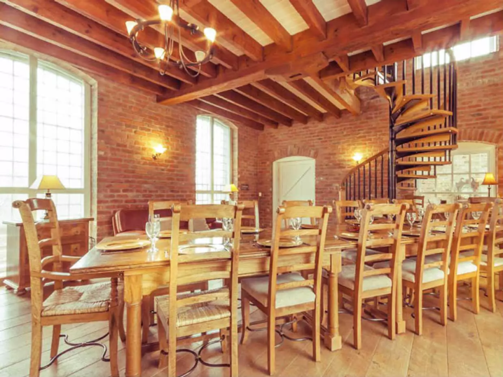 Group Accommodation for 14 in the north