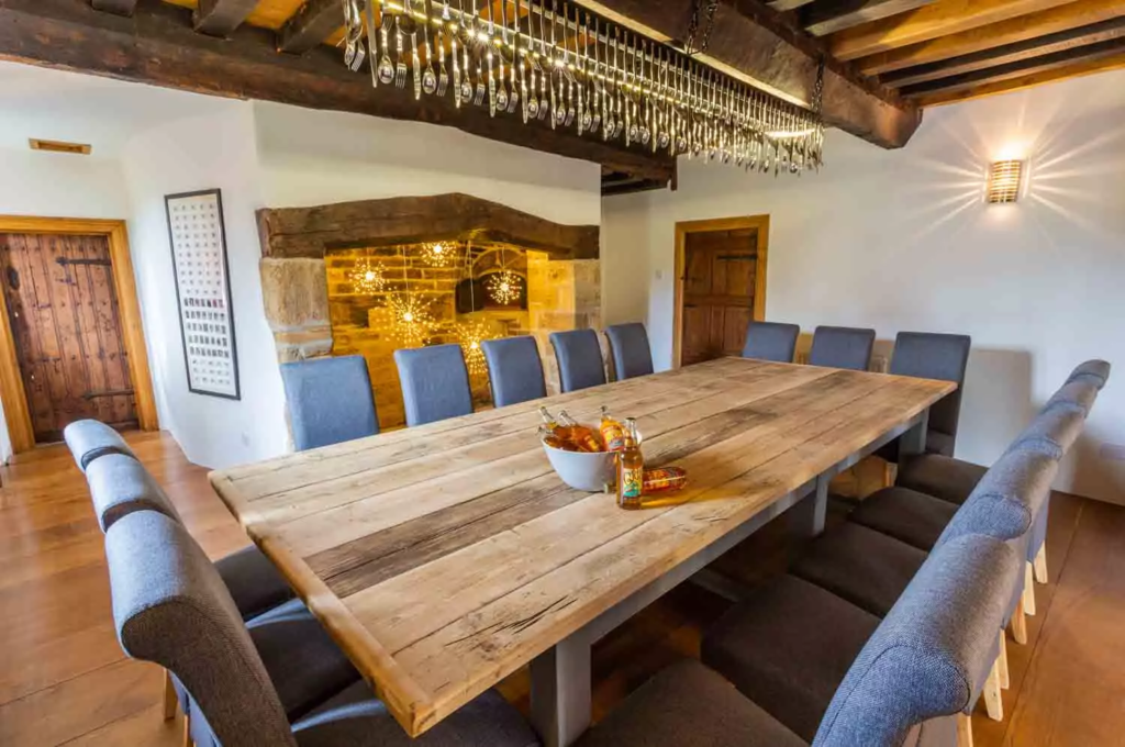 Self catering venue for 17 guests near bristol