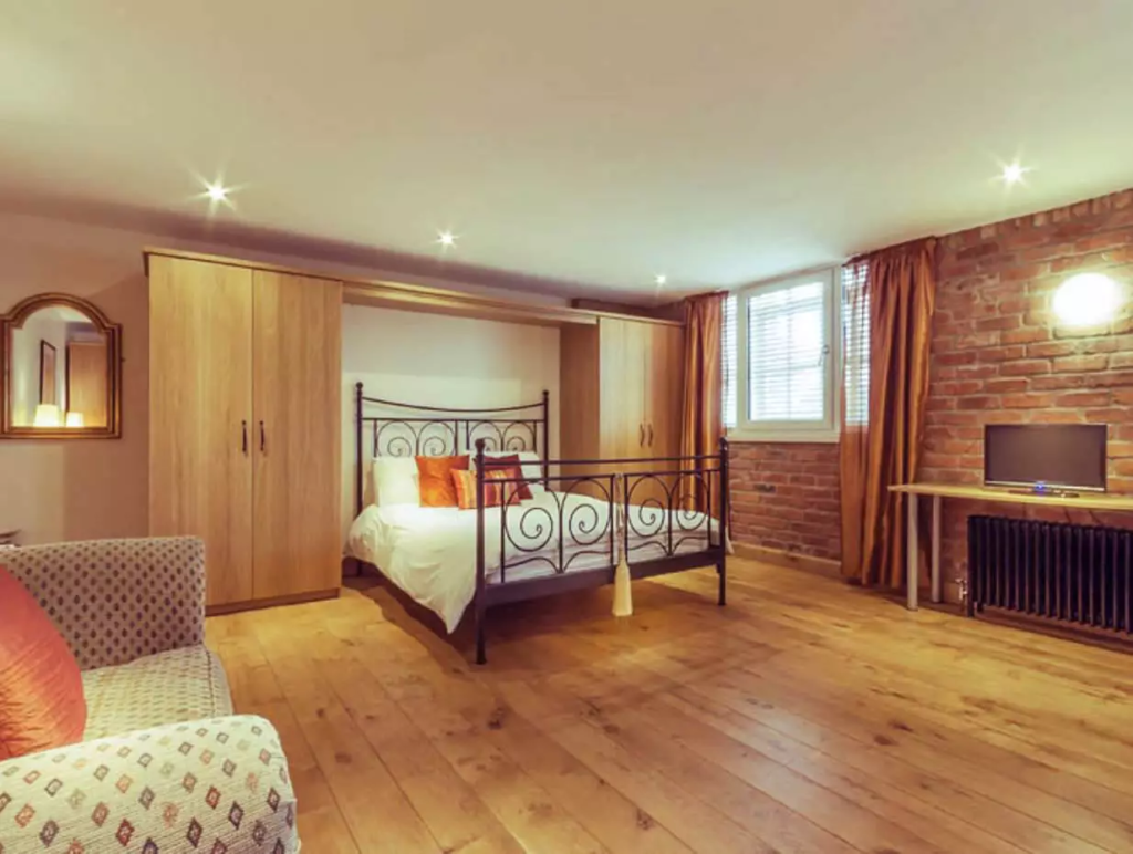 Accommodation near bridlington for 14 guests