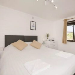 corporate accommodation near london for 27 guests