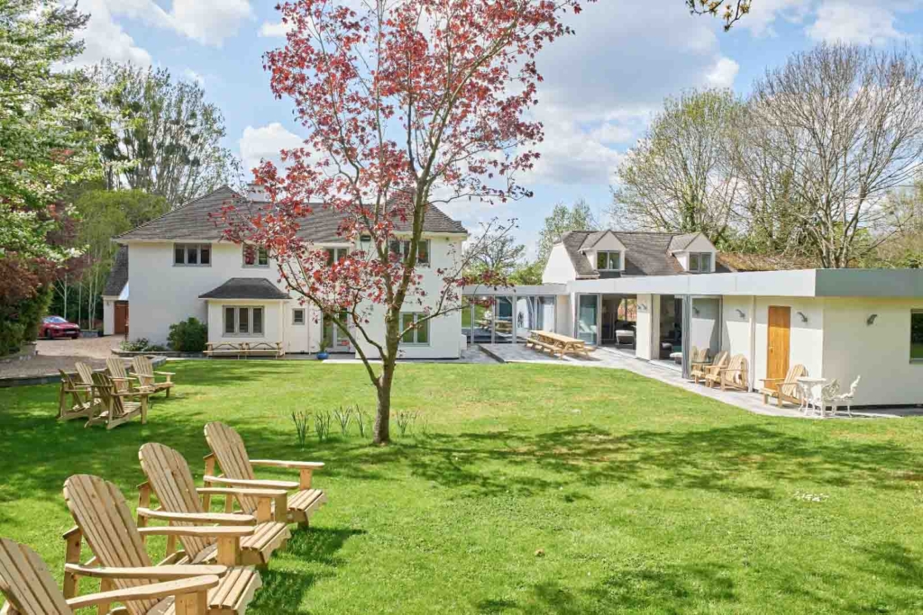 Brookside Manor