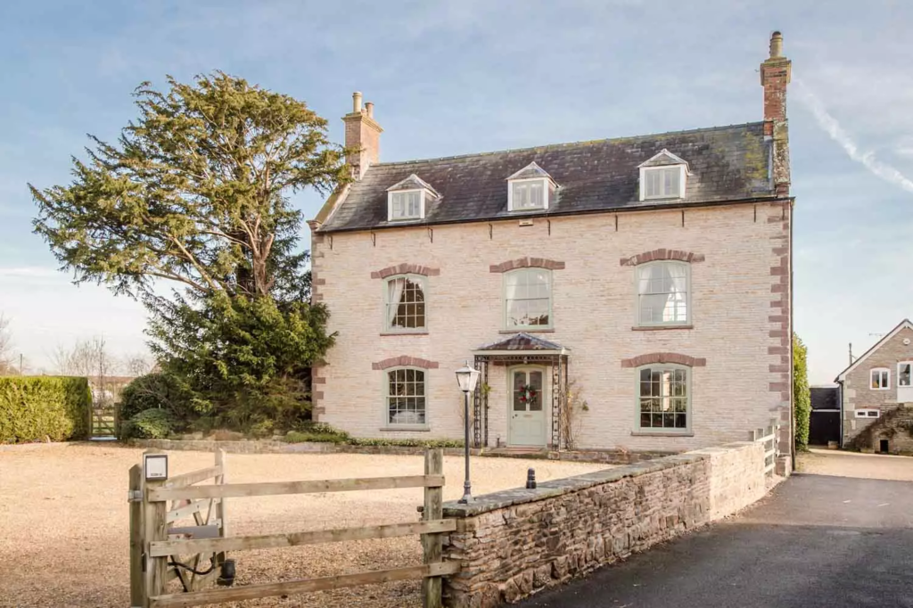 Westbury Manor