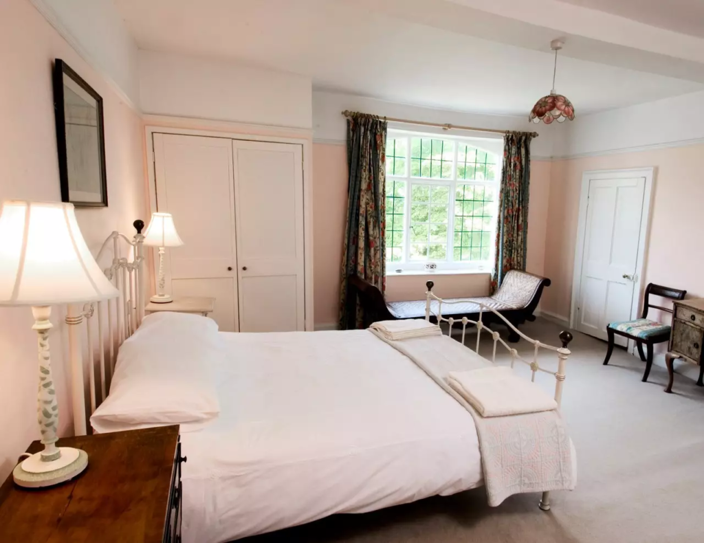 Lyonshall House – photo 11