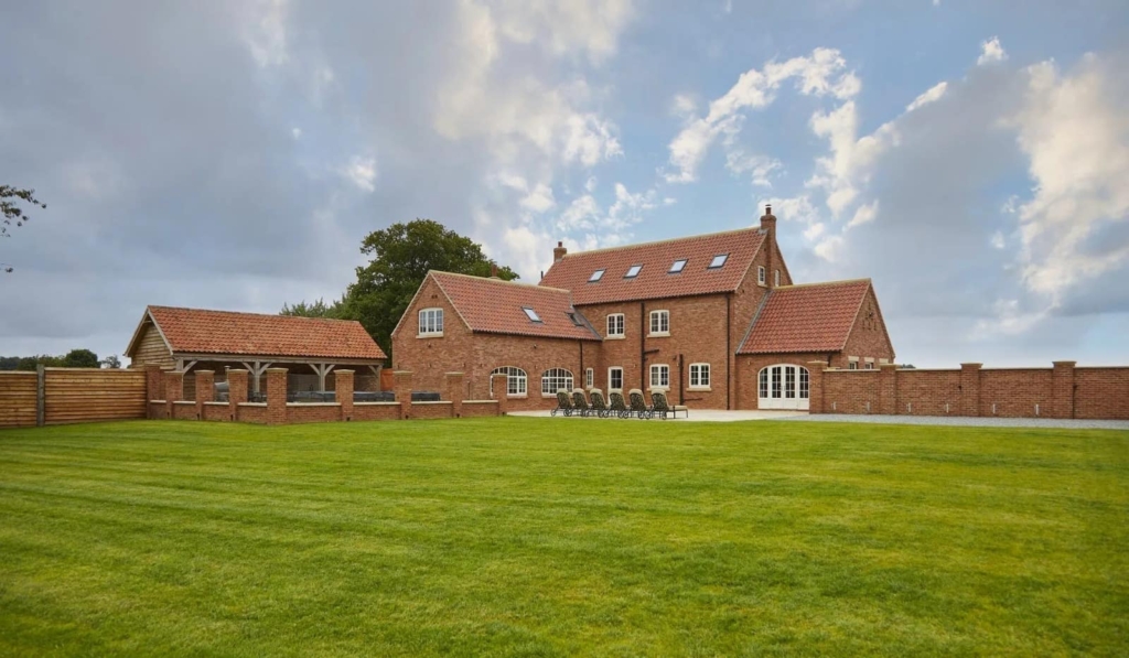 Willow Manor