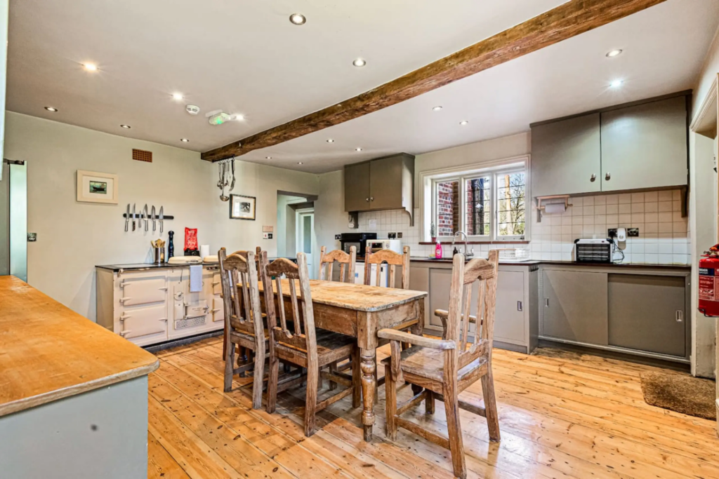 Finn Manor – photo 11