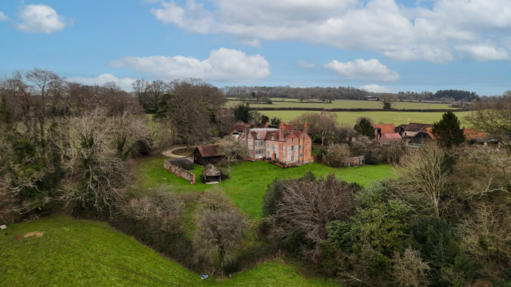 Finn Manor – photo 3