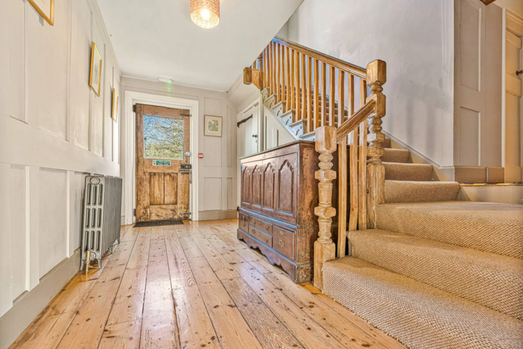 Finn Manor – photo 16